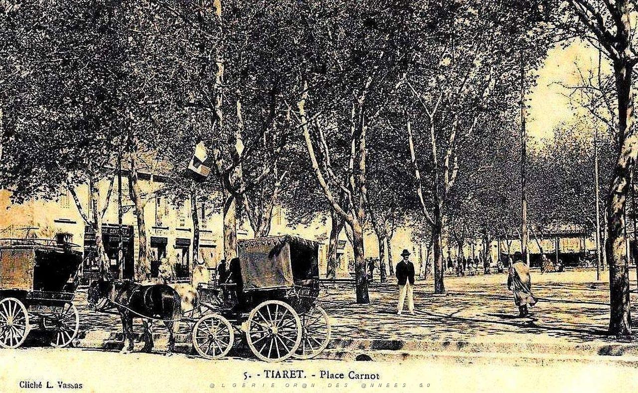 Tiaret - Place Carnot.jpg